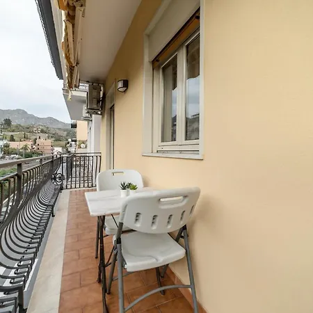 Naxos Comfy Apt - 250 M Far From The Beach Appartamento Giardini Naxos